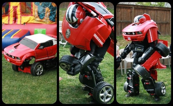 Amazing Drive Suits Robot Costumes That Transform And Roll Out Image  (2 of 7)